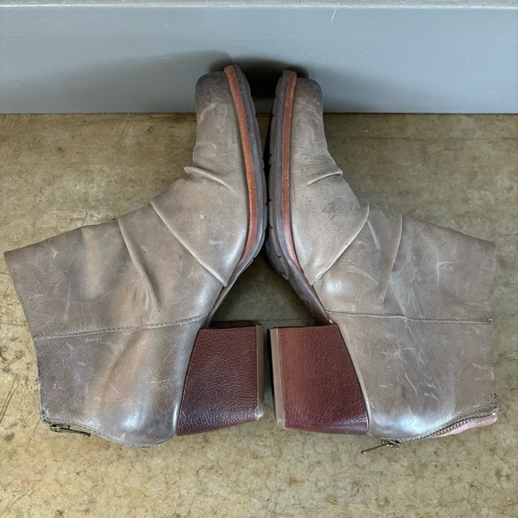 Kork-Ease Distressed Leather Boots Size 7.5M - Picture 9 of 13